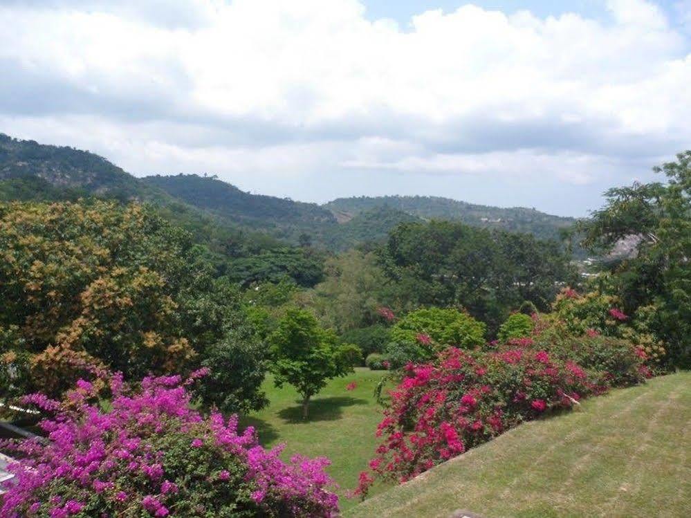 Volta Hotel Akosombo Exterior photo